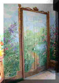 Entrance1.jpg (10934 bytes)