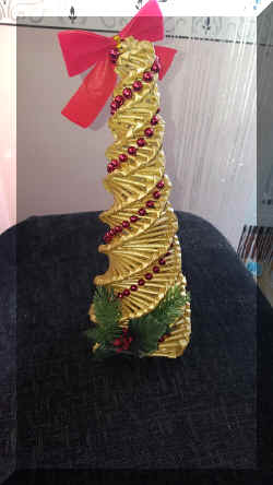 Christmas Decoration.jpg (329651 bytes)